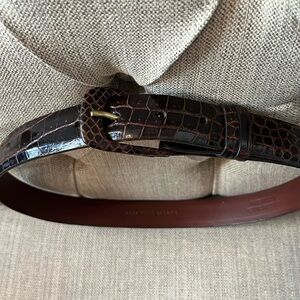 Saks genuine crocodile brown belt! Beautiful! Excellent condition!